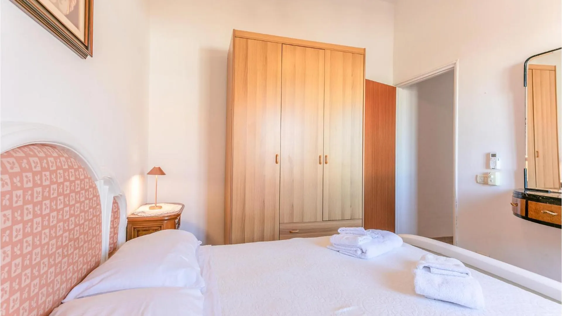 4 Bedroom Awesome Home In Santa Maria Del Focall Santa Maria Del Focallo Holiday home