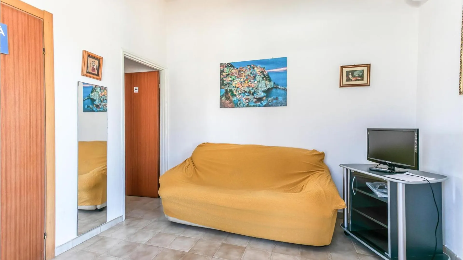 4 Bedroom Awesome Home In Santa Maria Del Focall Santa Maria Del Focallo 0*,  Italy