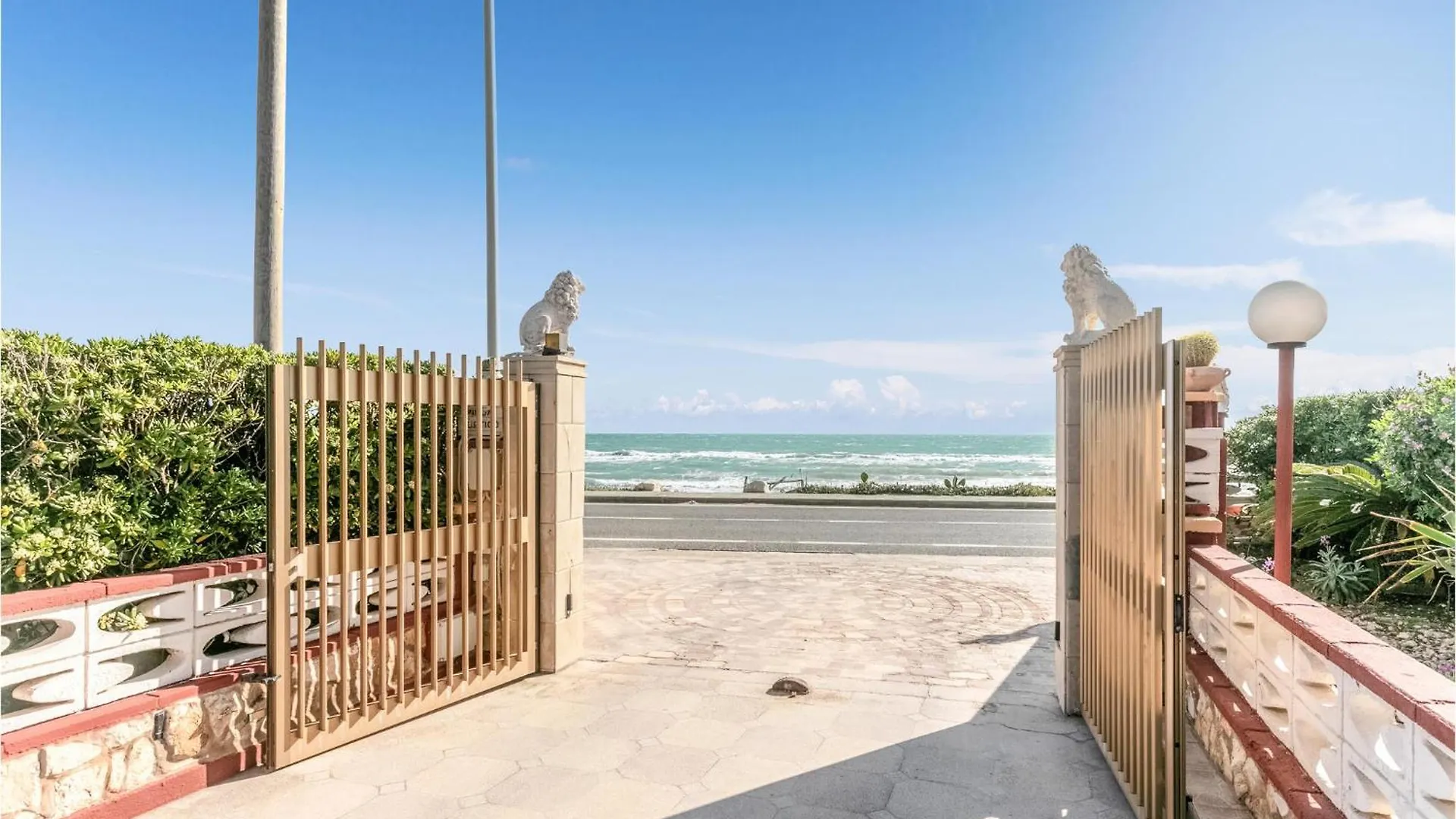 4 Bedroom Awesome Home In Santa Maria Del Focall Santa Maria Del Focallo