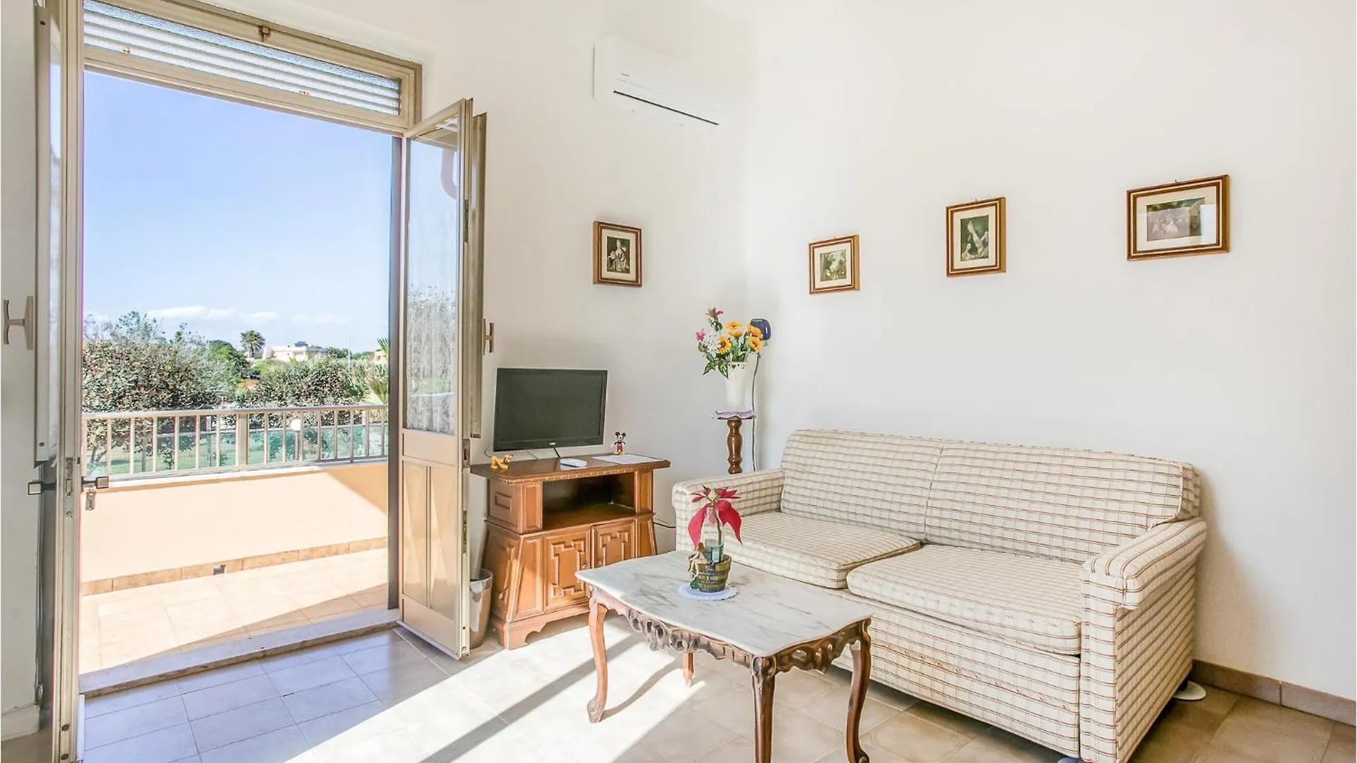 Holiday home 4 Bedroom Awesome Home In Santa Maria Del Focall Santa Maria Del Focallo