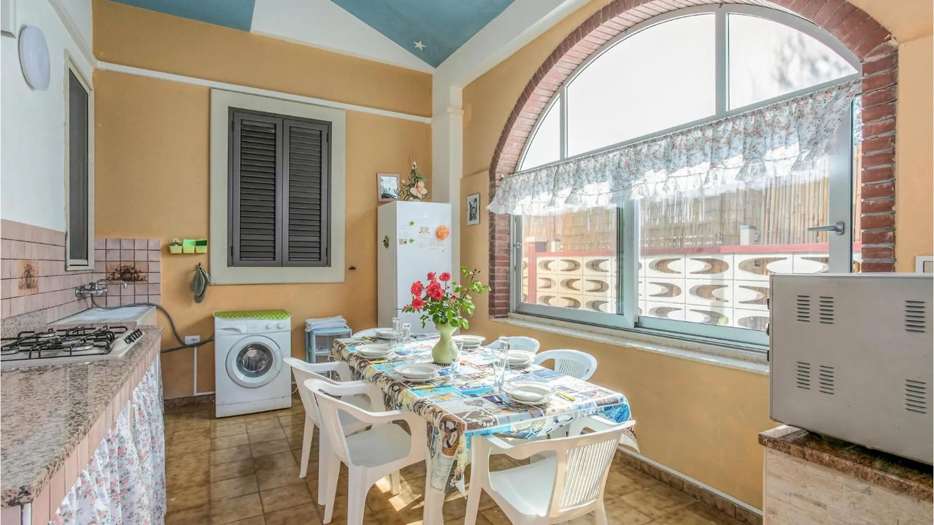 4 Bedroom Awesome Home In Santa Maria Del Focall Santa Maria Del Focallo Holiday home