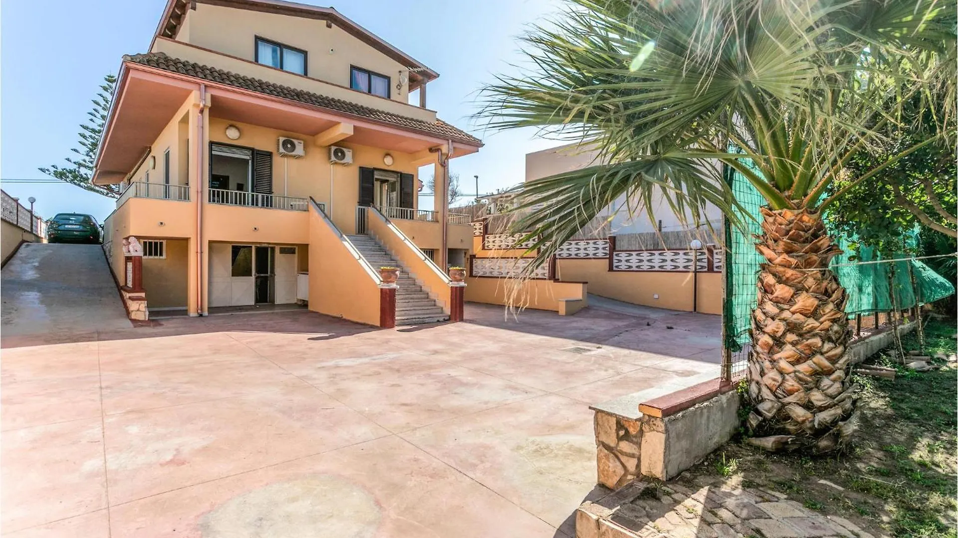 4 Bedroom Awesome Home In Santa Maria Del Focall Santa Maria Del Focallo 0*,  Italy